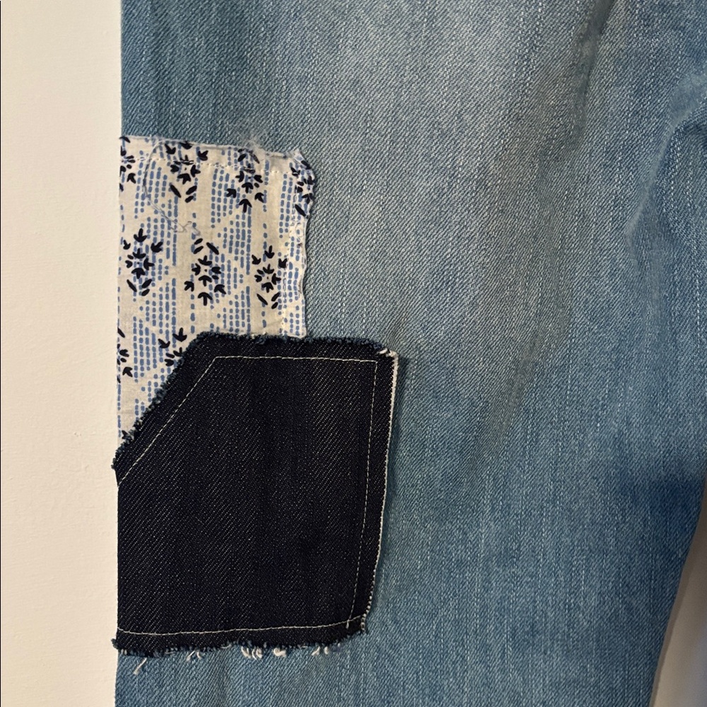 Women’s Urban Outfitters floral Blue Patchwork Jeans Sz 28 - Picture 9 of 11